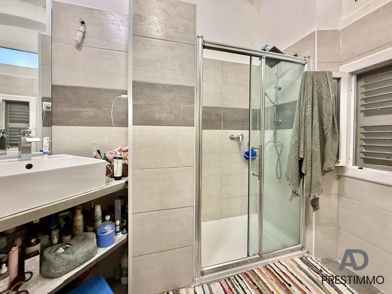 Appartement - 93 m² - 4 pièces