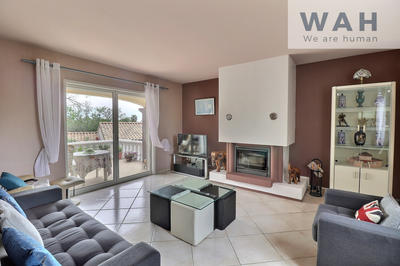 Maison - 205 m² - 7 pièces