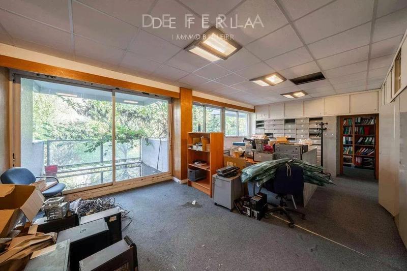 Appartement - 210 m² - 8 pièces