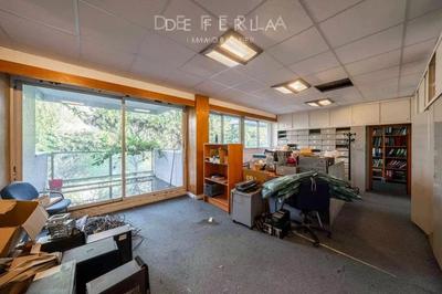 Appartement - 210 m² - 8 pièces