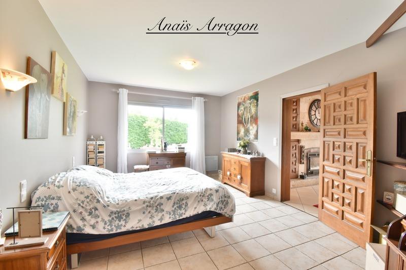 Villa - 275 m² - 6 pièces