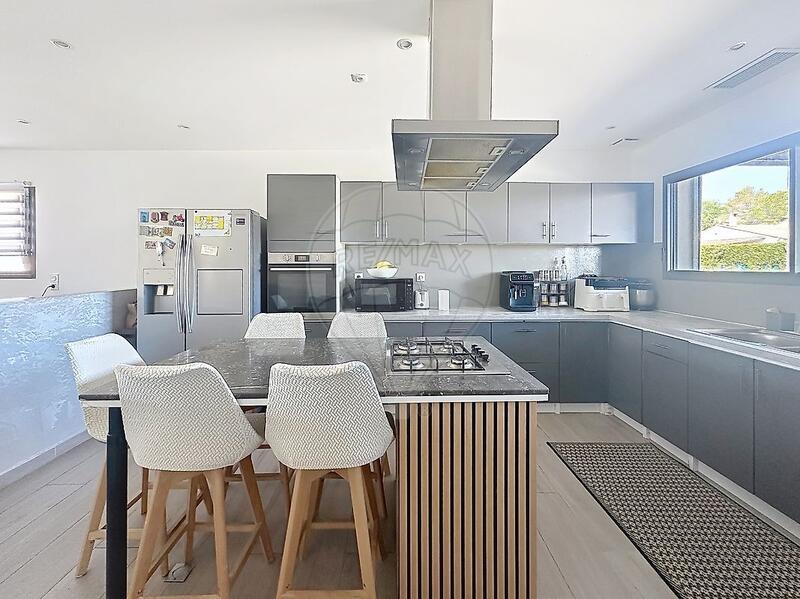 Maison - 168 m² - 7 pièces