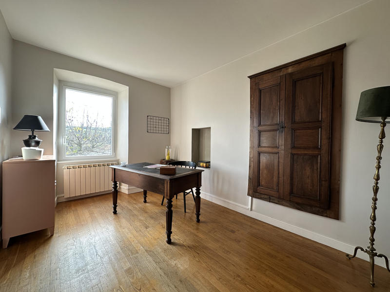 Maison - 357 m² - 11 pièces