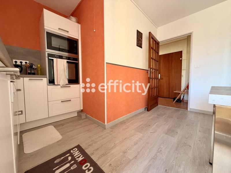 Appartement - 100 m² - 4 pièces