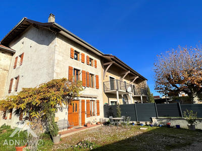 Maison - 205 m² - 6 pièces
