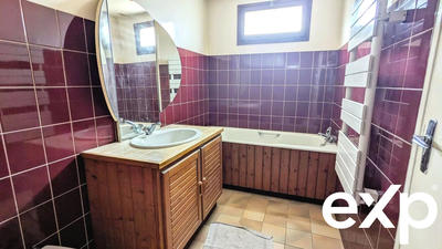 Maison - 102 m² - 4 pièces