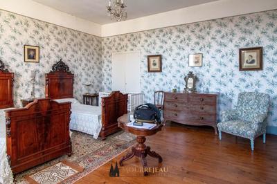 Maison bourgeoise - 330 m² - 11 pièces