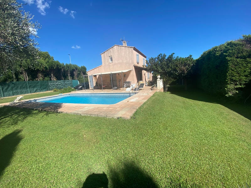 Maison - 100 m² - 4 pièces