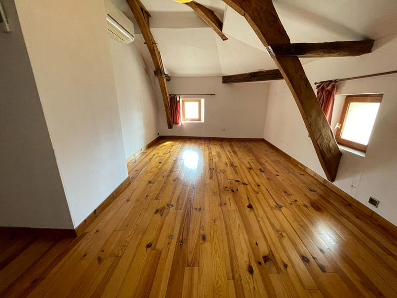 Maison - 321 m² - 9 pièces
