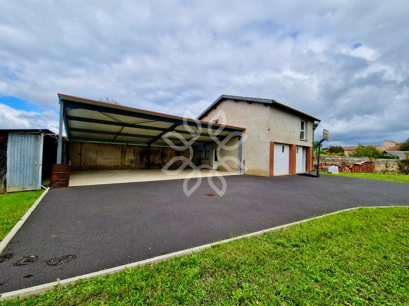 Propriété - 361 m² - 10 pièces