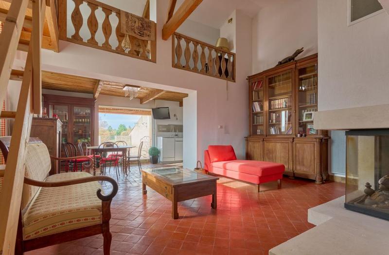 Maison - 409 m² - 13 pièces