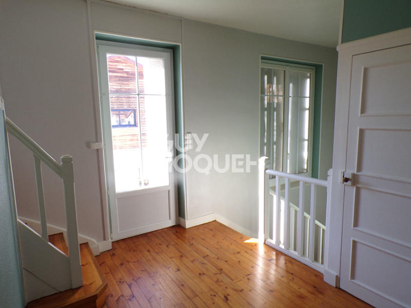 Maison - 154 m² - 10 pièces