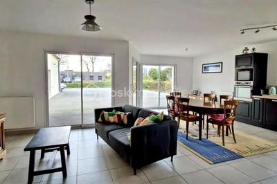 Maison - 104 m² - 5 pièces