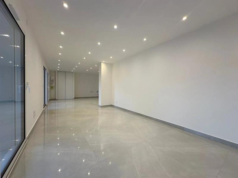 Appartement - 105 m² - 4 pièces