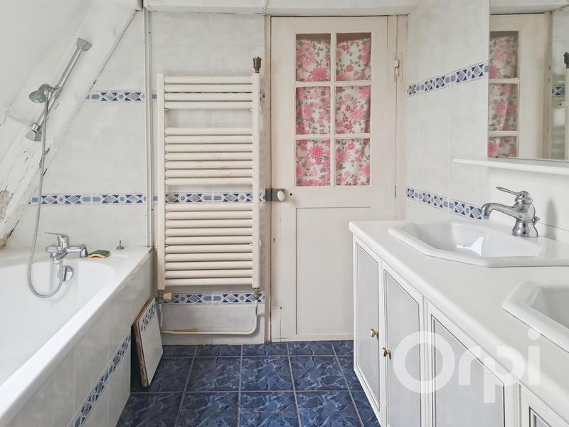 Propriété - 181 m² - 6 pièces