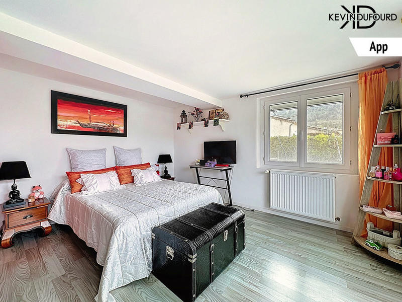 Maison - 200 m² - 7 pièces