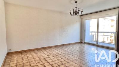 Appartement - 95 m² - 4 pièces