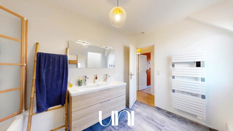 Maison - 150 m² - 7 pièces