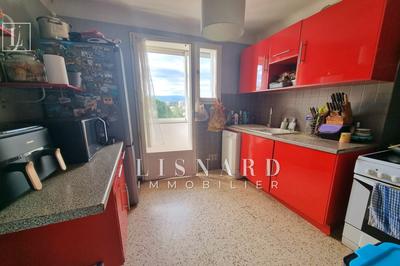 Appartement - 67 m² - 4 pièces