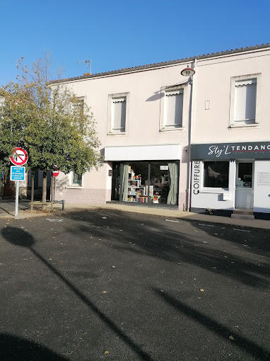 Local d'activité / Entrepôt - 57 m²