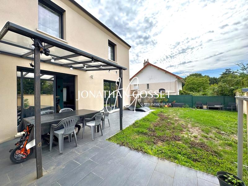 Maison - 144 m² - 6 pièces