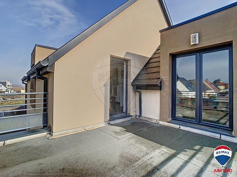 Maison - 220 m² - 6 pièces