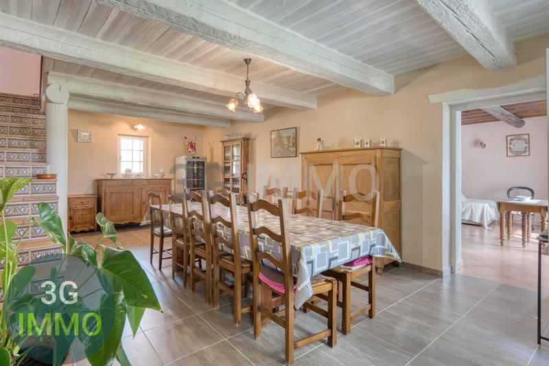 Maison - 200 m² - 6 pièces