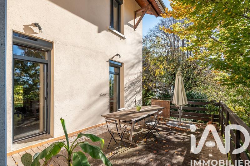 Maison - 176 m² - 7 pièces
