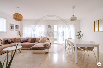 Maison - 164 m² - 8 pièces