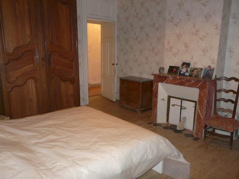 Maison - 250 m² - 7 pièces