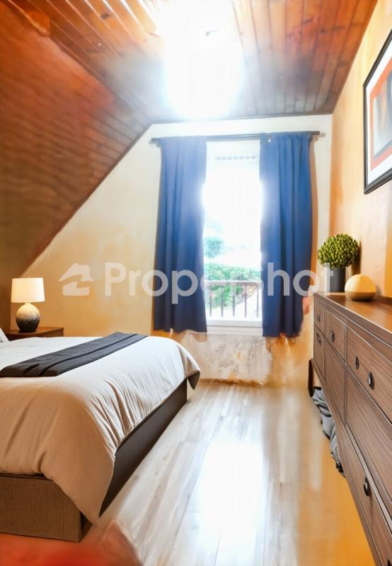 Maison - 95 m² - 6 pièces