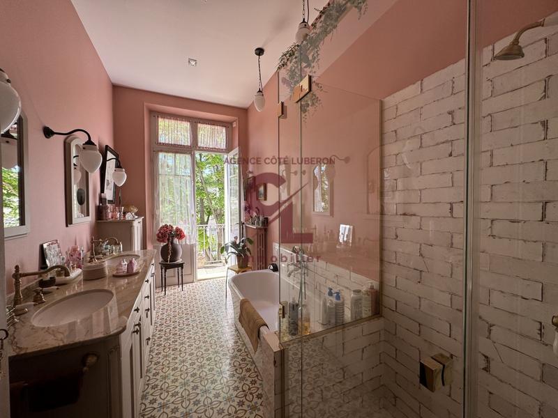 Maison - 178 m² - 6 pièces