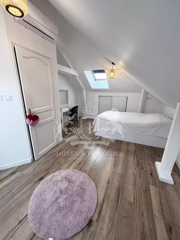 Maison - 140 m² - 7 pièces