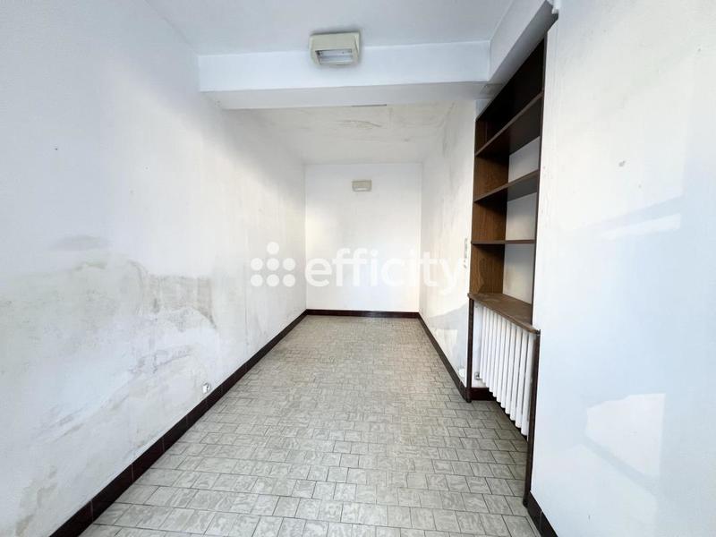 Maison - 200 m² - 8 pièces