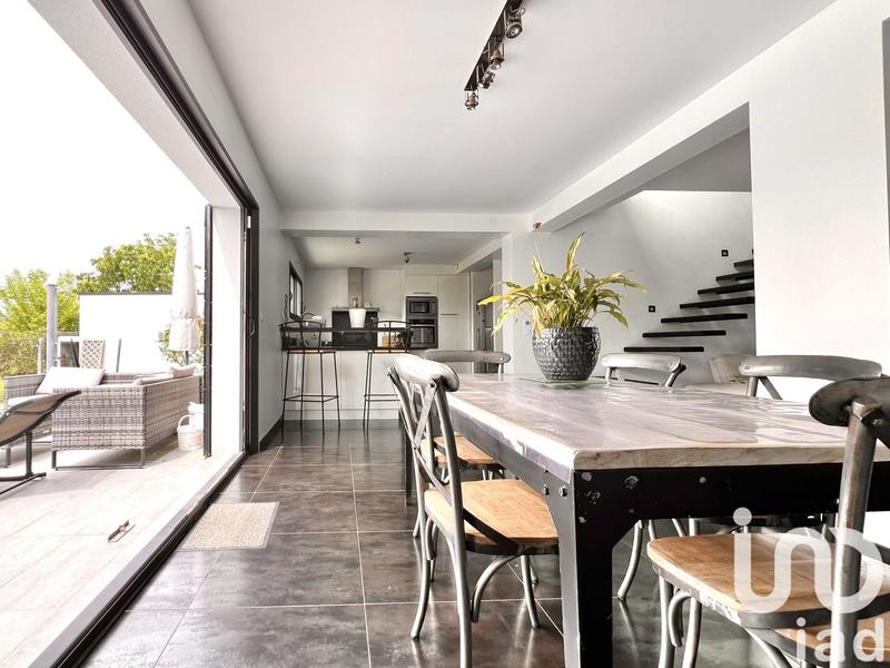 Maison - 165 m² - 6 pièces