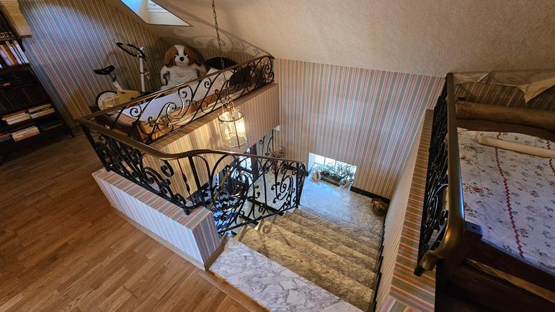 Maison - 200 m² - 9 pièces