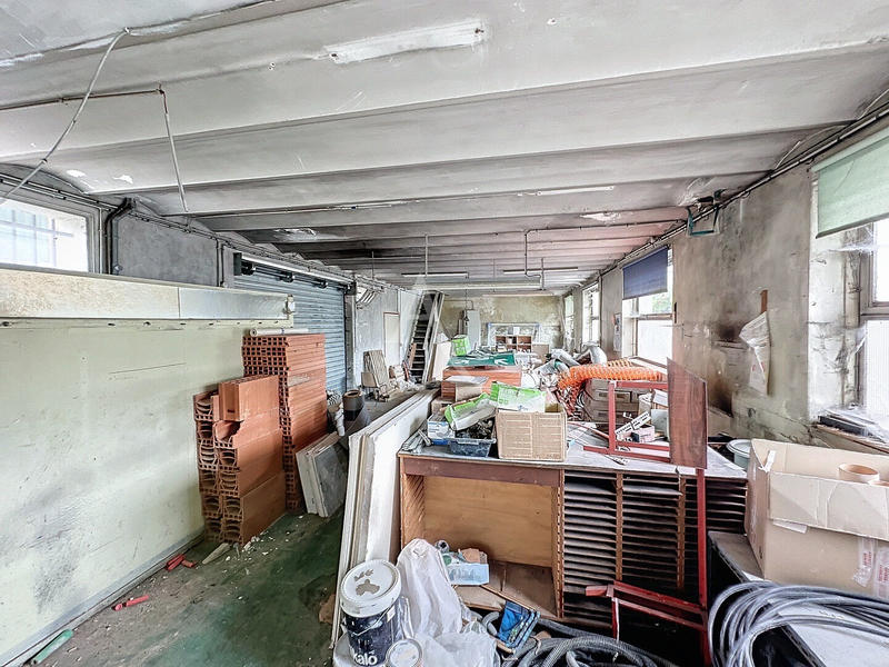 Local d'activité / Entrepôt - 200 m²