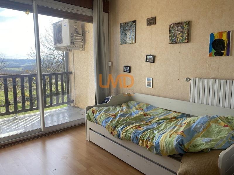 Maison - 195 m² - 8 pièces