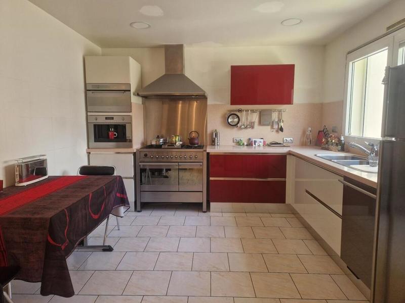 Maison - 121 m² - 6 pièces