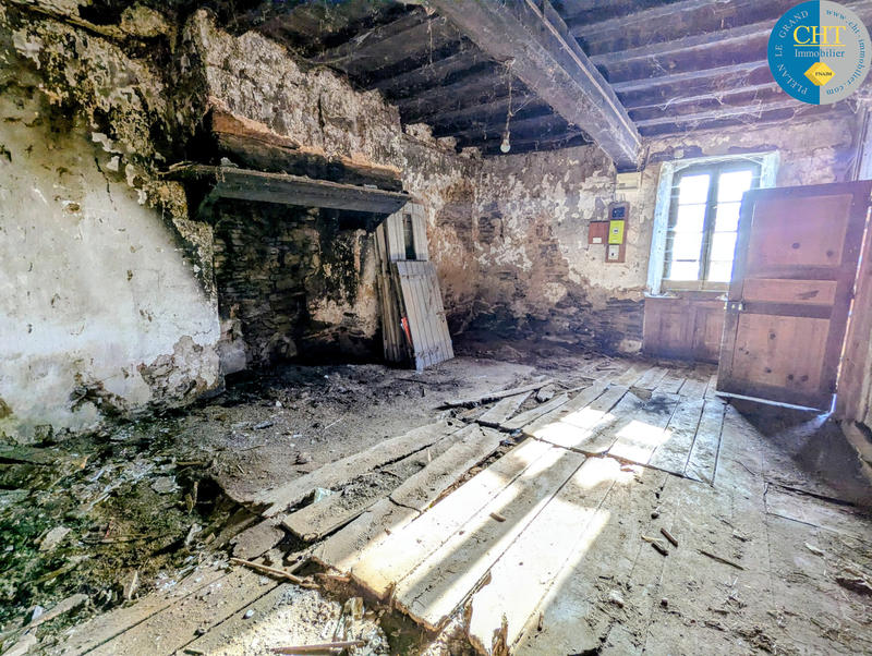 Maison - 270 m² - 6 pièces