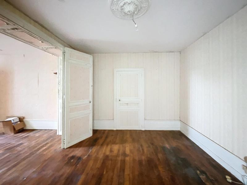 Maison - 157 m² - 7 pièces