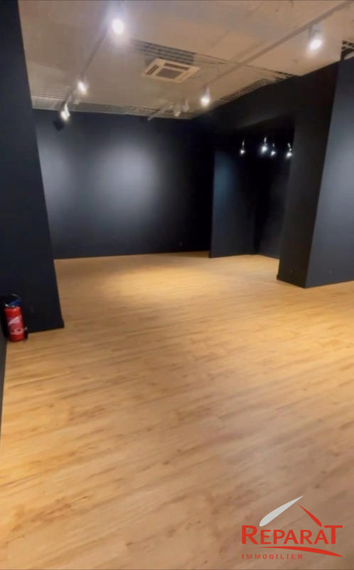 Fonds de commerce - Local commercial - 101 m²