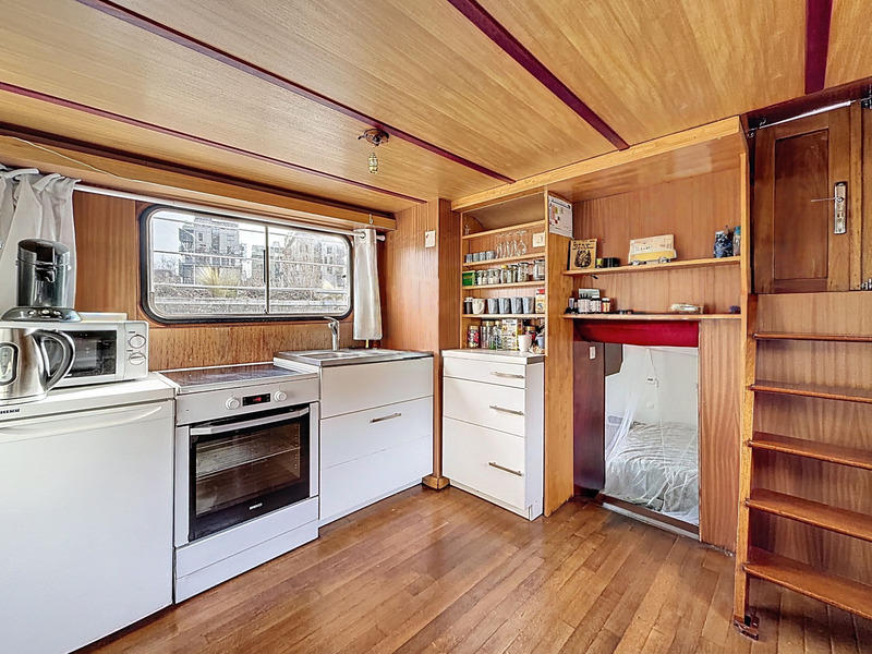 Péniche - 170 m² - 7 pièces