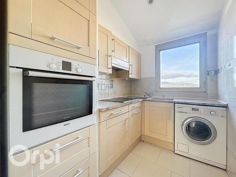 Appartement - 96 m² - 4 pièces