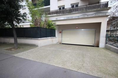Parking / Garage - 13 m²