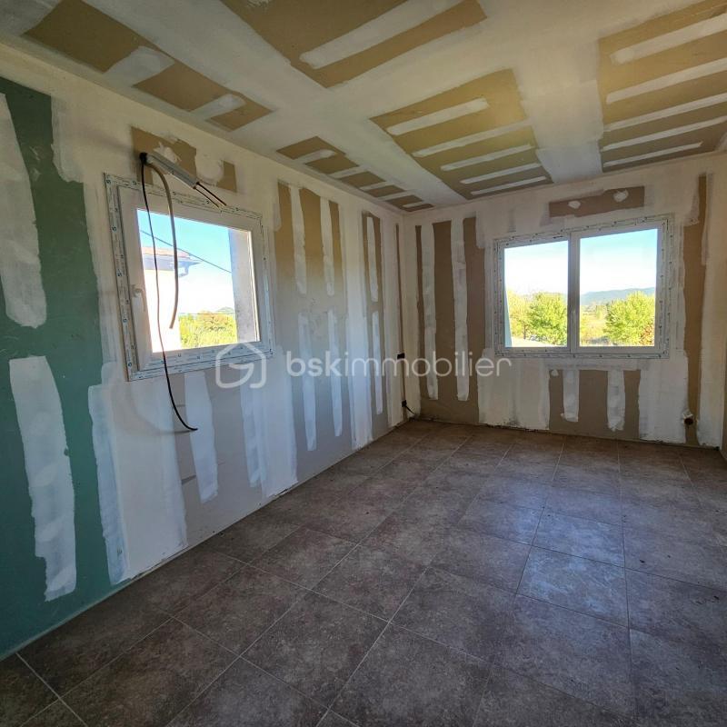 Maison - 300 m² - 9 pièces