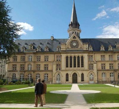 Appartement - 152 m² - 5 pièces