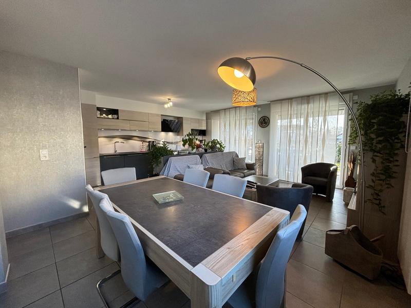 Appartement - 75 m² - 3 pièces