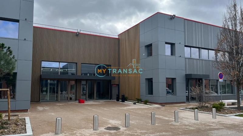 Entrepôt - 1 117 m²