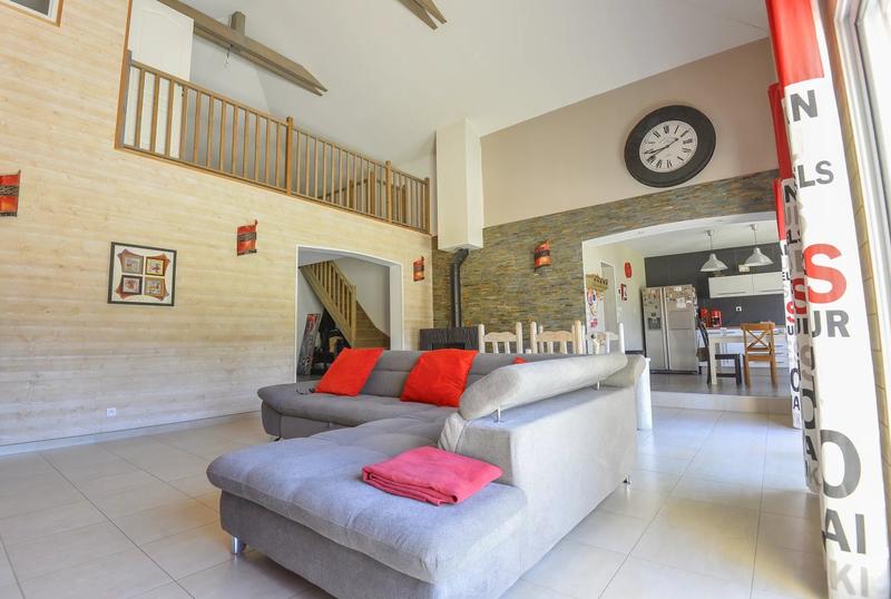 Maison - 159 m² - 6 pièces